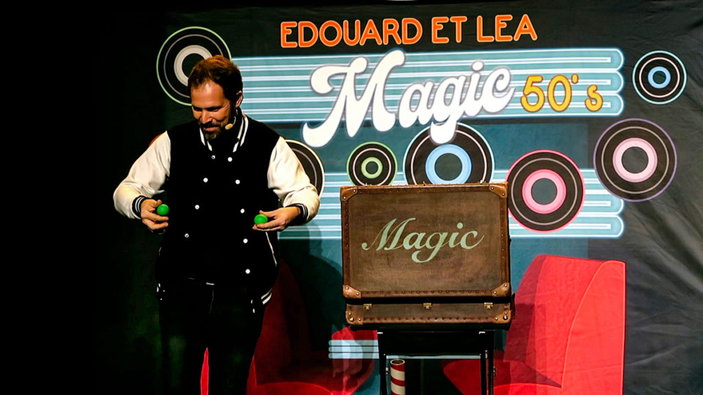 Edouard spectacle vous propose un spectacle de magie haut en couleurs